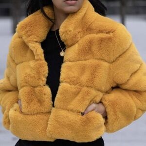 DEVON - CROPPED FUR JACKET